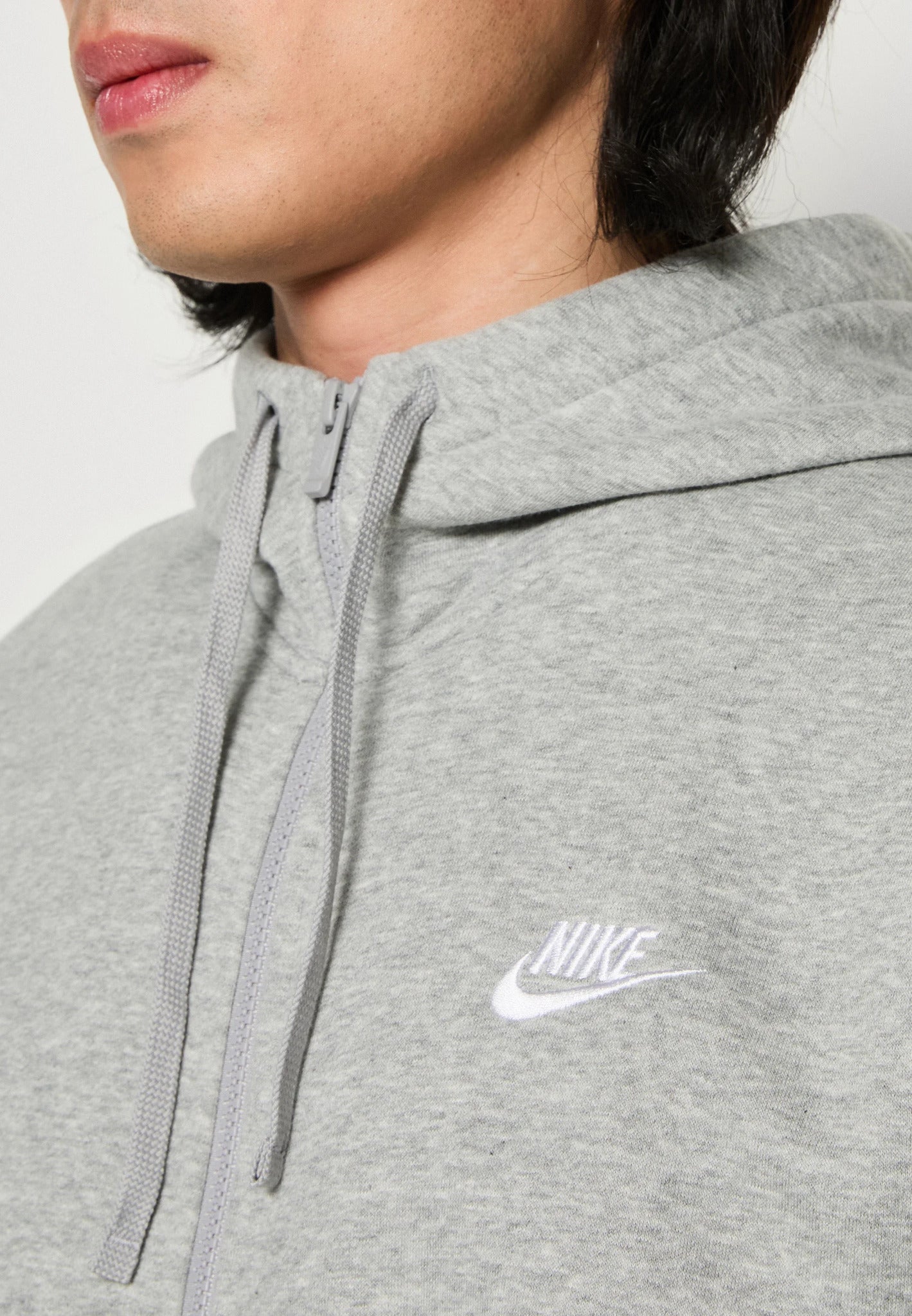 Nike Club Felpa Full-Zip con Cappuccio