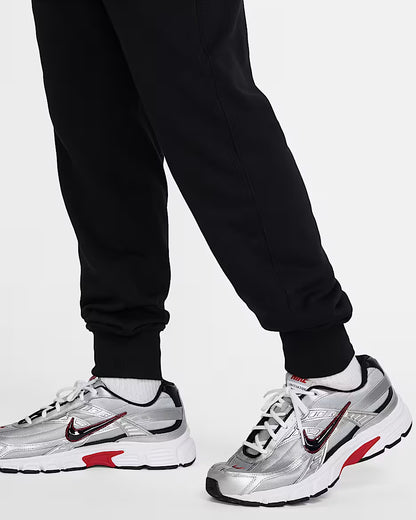 Nike Club Pantaloni Jogger in French Terry