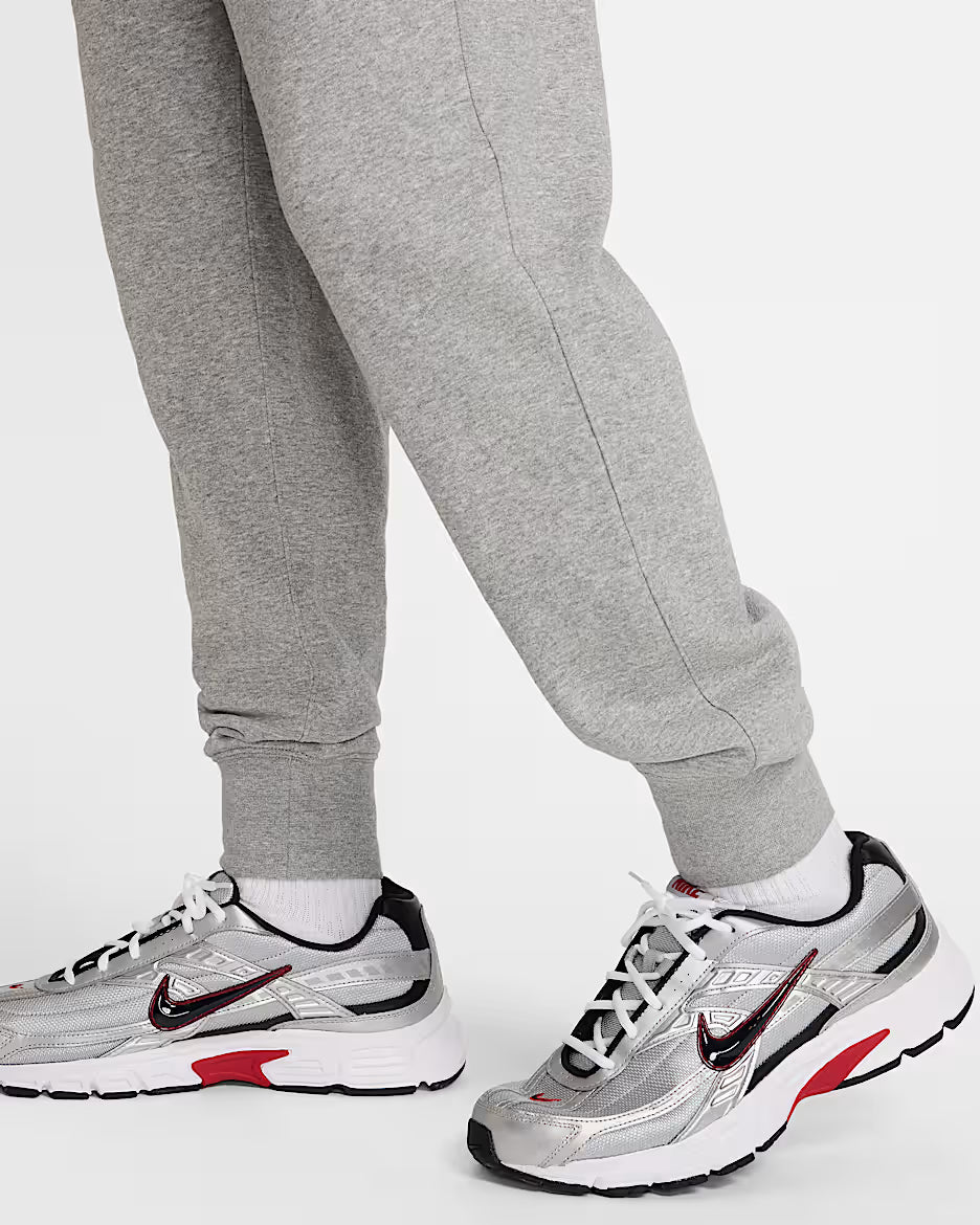 Nike Club Pantaloni Jogger in French Terry
