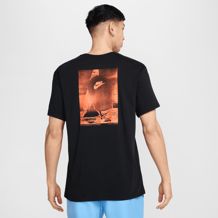 Nike Swim T-SHIRT Hydroguard Tecnologia Dri-FIT e protezione UV
