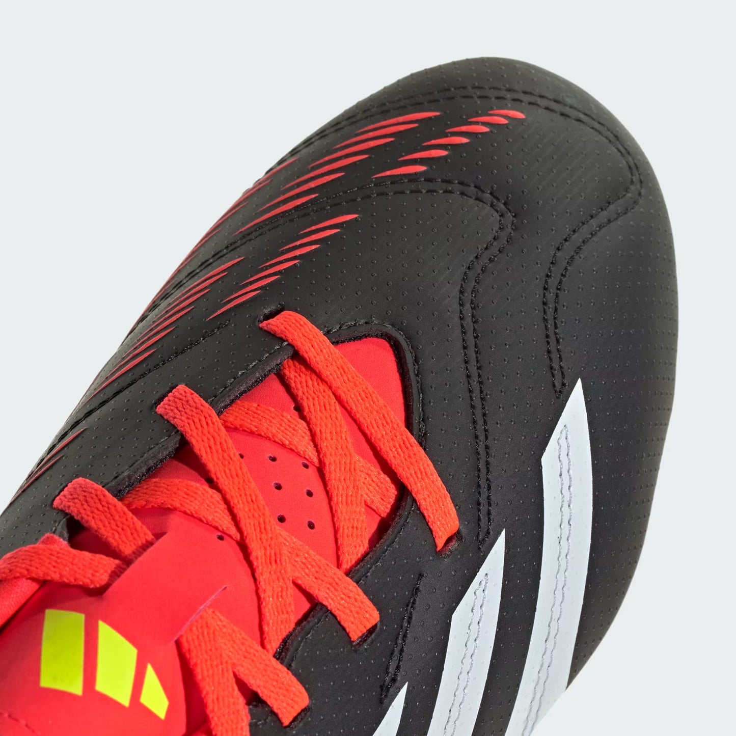 SCARPA DA CALCIO PREDATOR CLUB FxG IG7760 ADIDAS