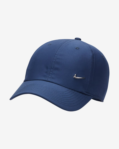 NIKE Cappello Unisex in Dri-Fit Con Visiera e Swoosh in Metallo