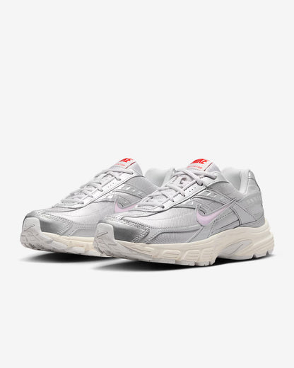 NIKE INITIATOR